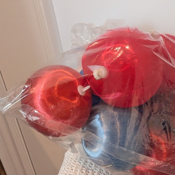 Bag Of Silk Thread Red and Blue Christmas Ornaments - Picture 4 of 4